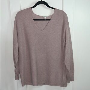 Women's V-Neck Sweater in Soft Mauve